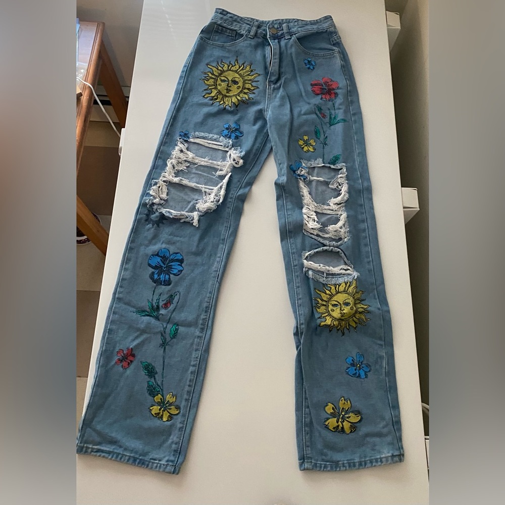 SHEIN baggy ripped jeans with print